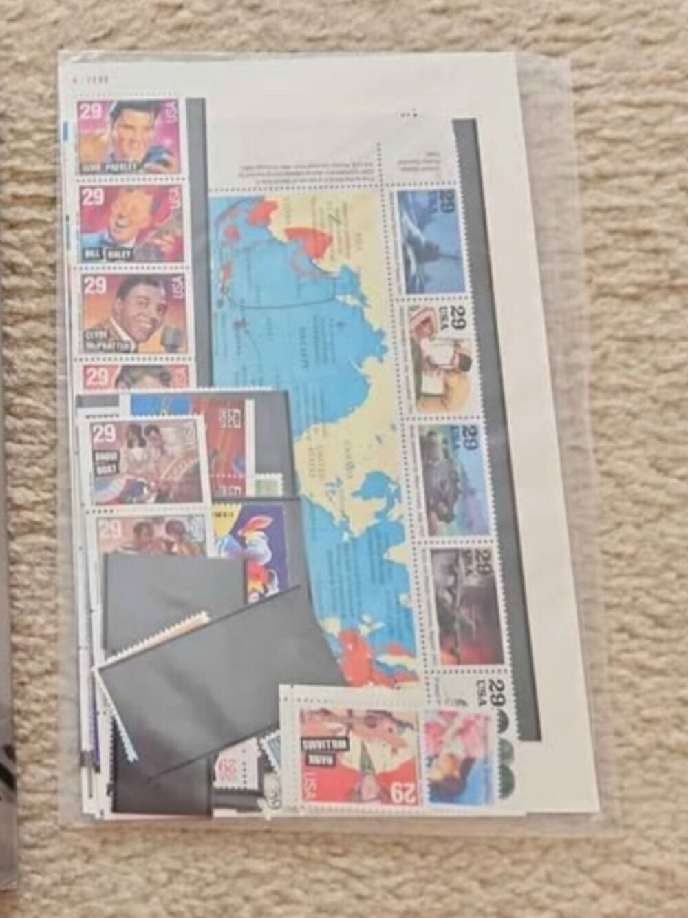 1993 USPS Elvis Presley Commemorative Stamp Collection and Book - Picture 2 of 6